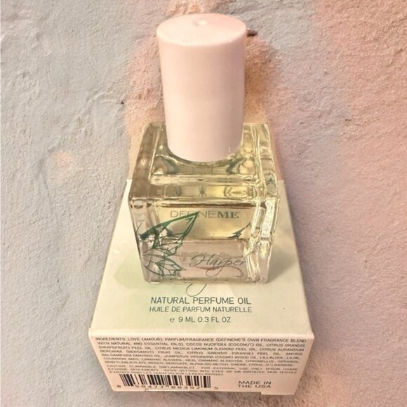 🆕 NWT DefineMe Harper Natural Fragrance Oil Roller - Picture 2 of 5